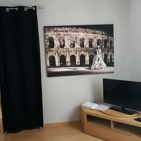 5 Minutes Des Arènes, 6 Couchages Nîmes