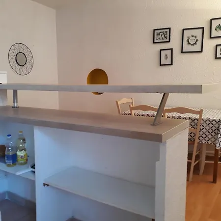 Apartmán 5 Minutes Des Arenes, 6 Couchages