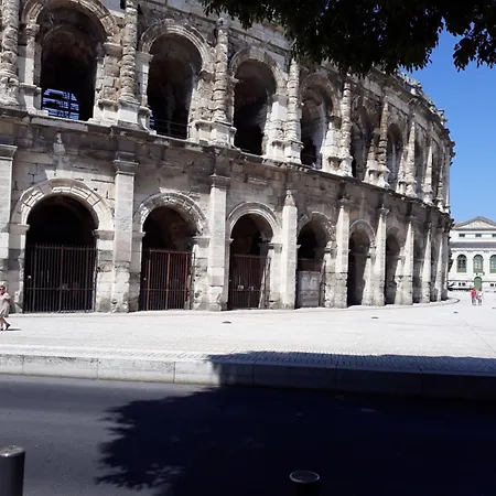 Apartmán 5 Minutes Des Arenes, 6 Couchages