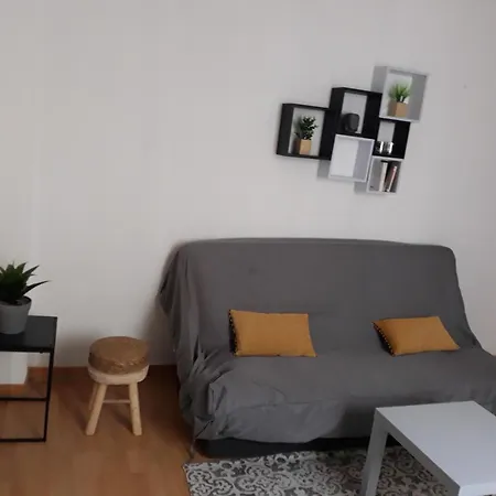 5 Minutes Des Arenes, 6 Couchages *